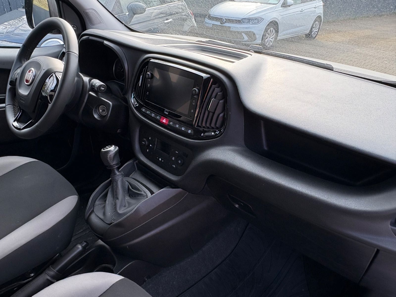 Fahrzeugabbildung Fiat Doblo Doblò SX Kombi
