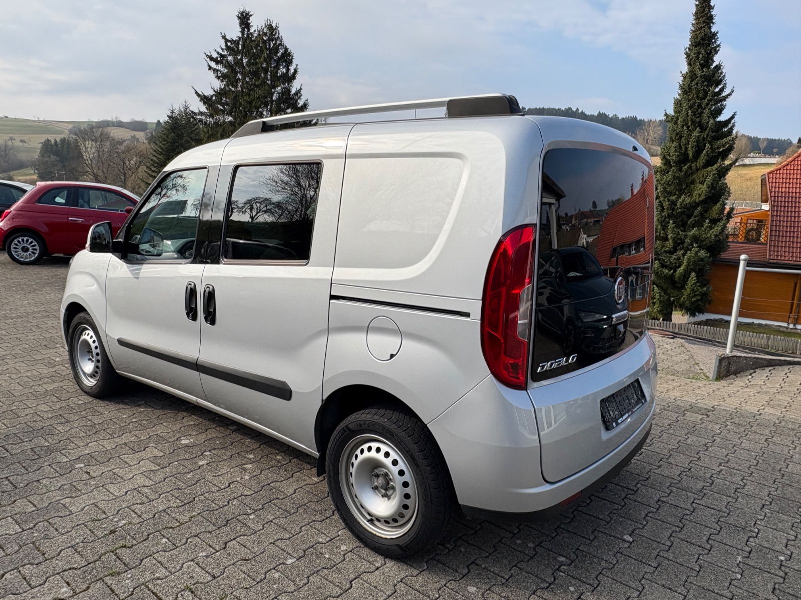 Fahrzeugabbildung Fiat Doblo Doblò SX Kombi
