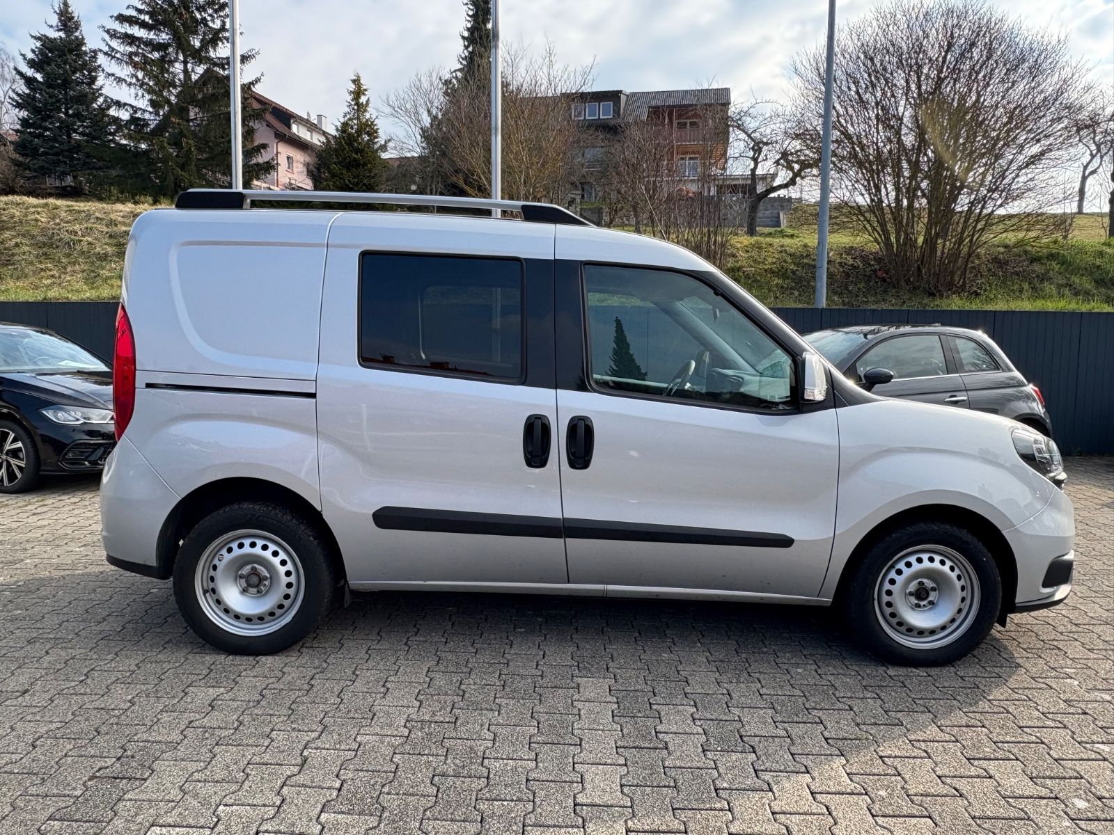 Fahrzeugabbildung Fiat Doblo Doblò SX Kombi