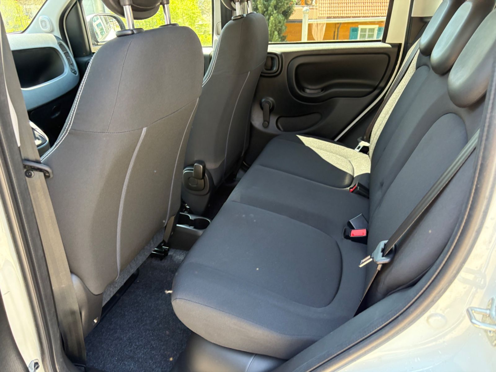 Fahrzeugabbildung Fiat Panda Cross CARPLAY, PDC, KLIMATRONIC