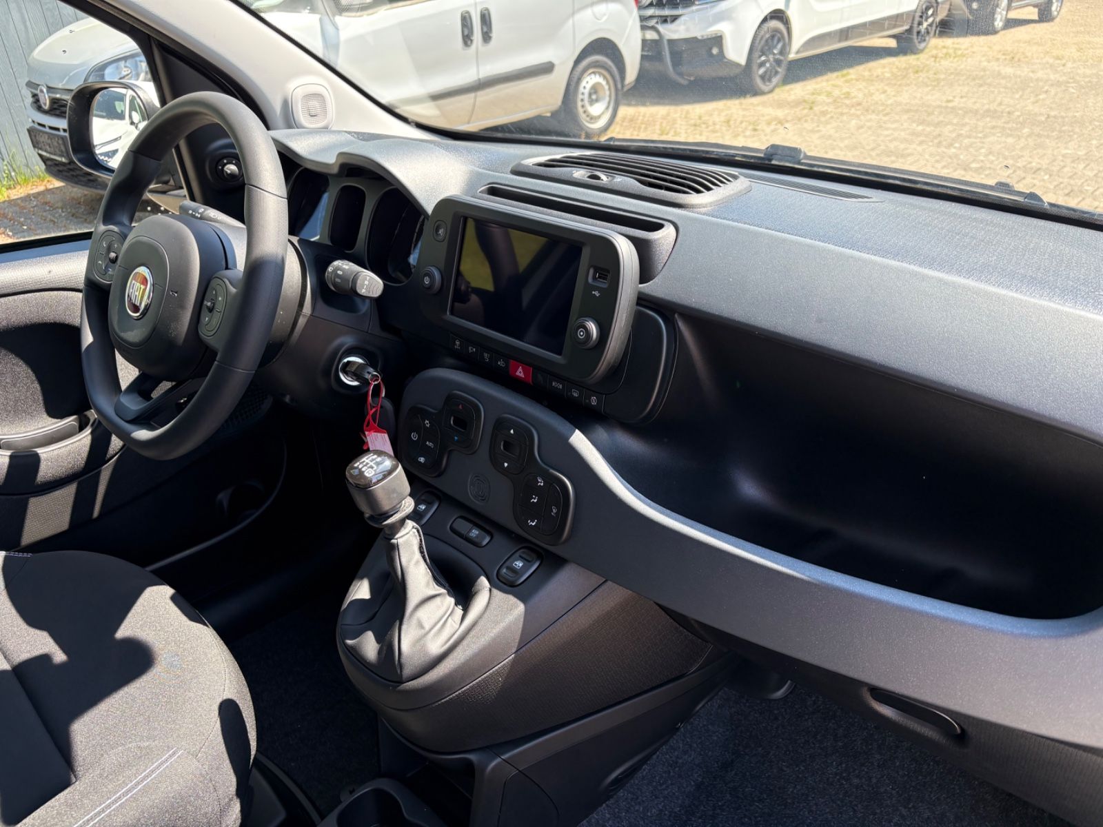 Fahrzeugabbildung Fiat Panda Cross CARPLAY, PDC, KLIMATRONIC