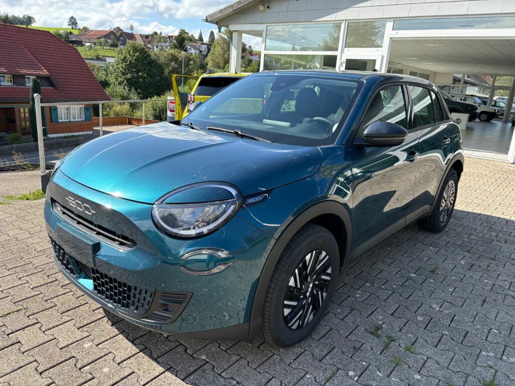 Fiat 600 Hybrid LED, NAVI,KAMERA "AKTIONSPREIS"