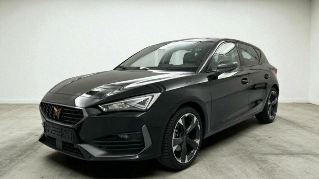 CUPRA Leon 1.5 eTSI 110kW DSG NAVI, LED, KAMERA