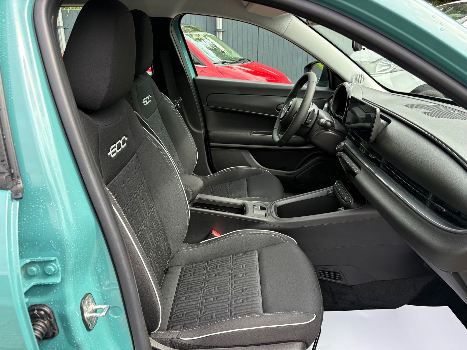 Fahrzeugabbildung Fiat 600 Hybrid LED,NAVI,KAMERA "AKTIONSPREIS"