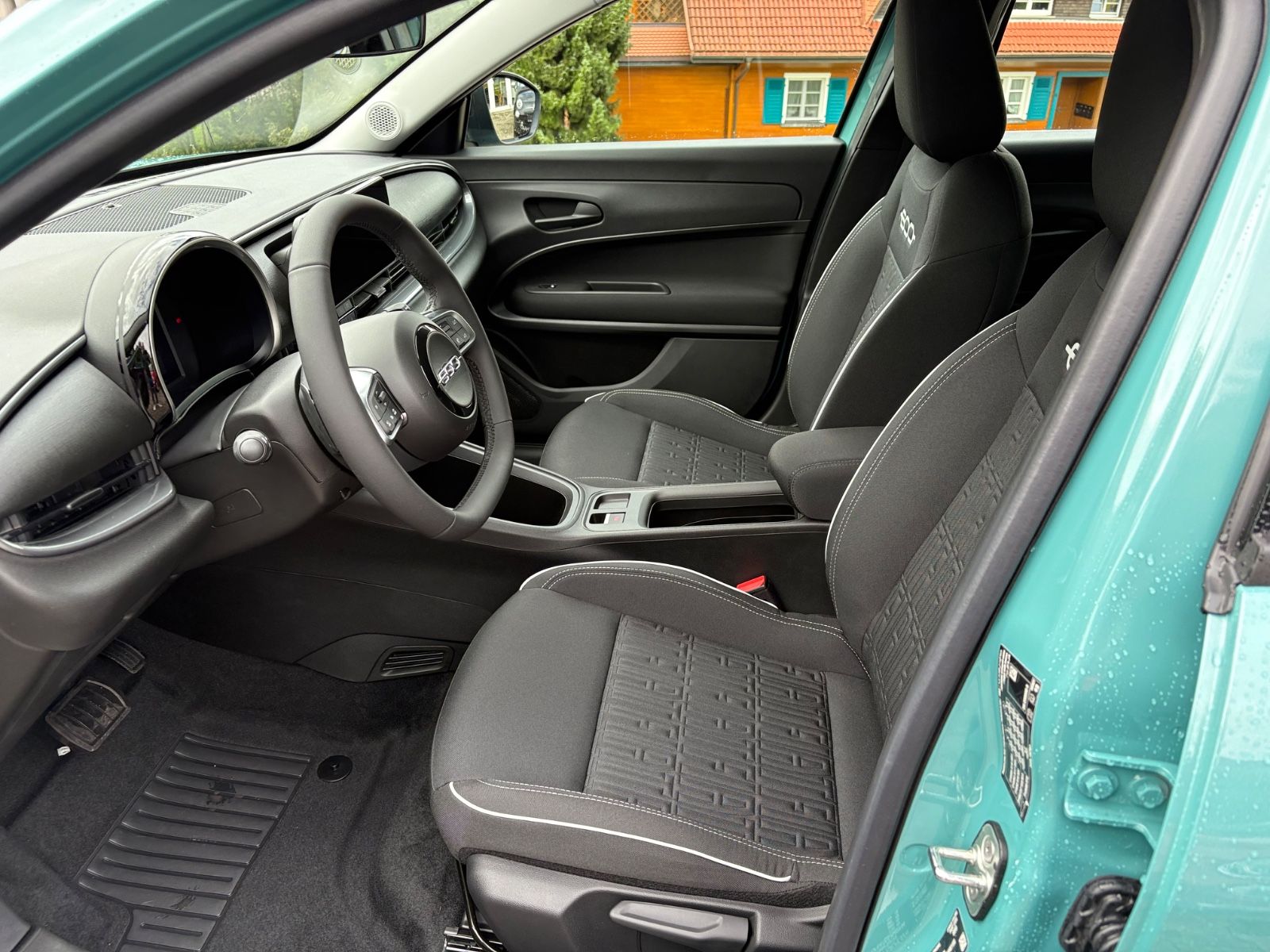 Fahrzeugabbildung Fiat 600 Hybrid LED,NAVI,KAMERA "AKTIONSPREIS"