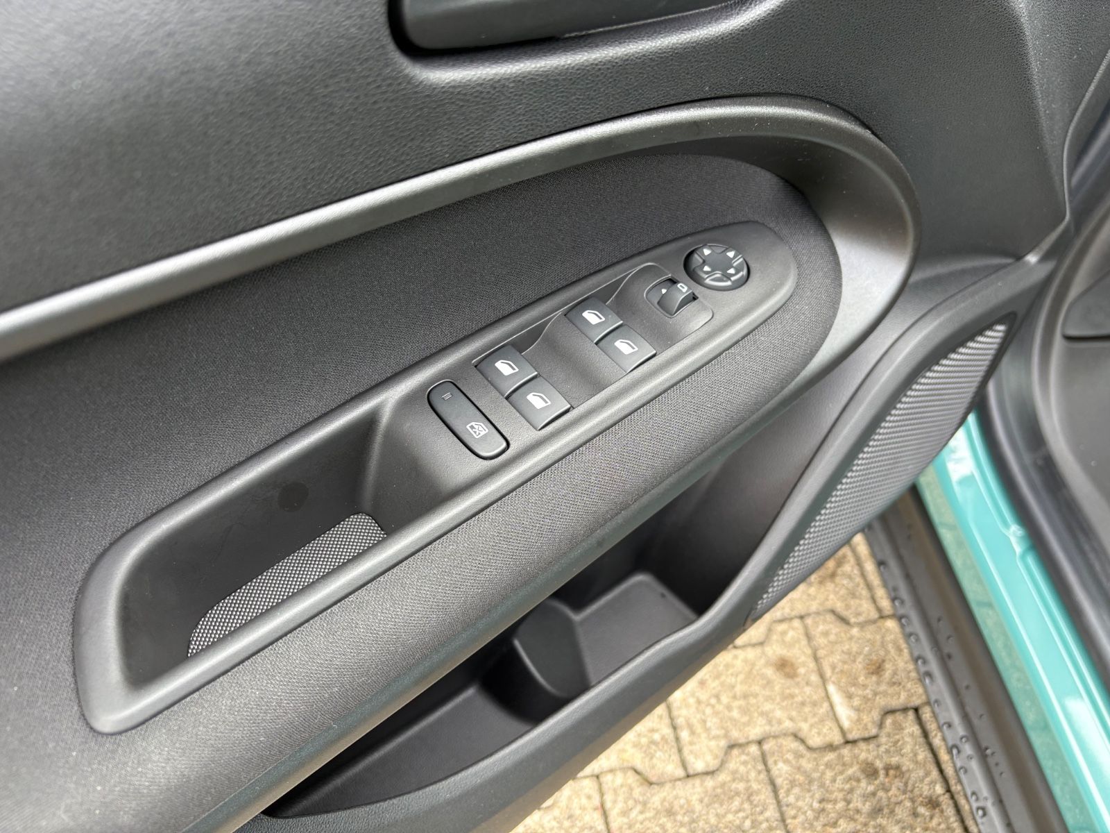 Fahrzeugabbildung Fiat 600 Hybrid LED,NAVI,KAMERA "AKTIONSPREIS"