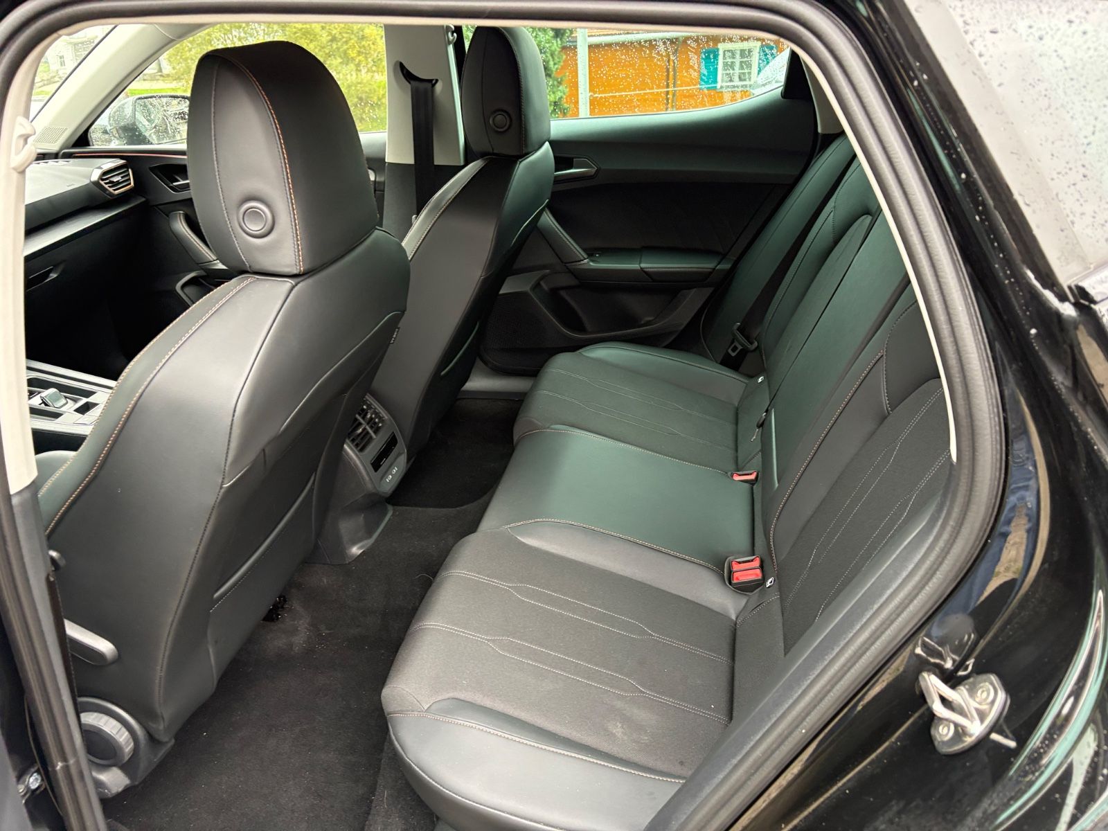 Fahrzeugabbildung CUPRA Leon 1.5 eTSI 110kW DSG NAVI, LED, KAMERA