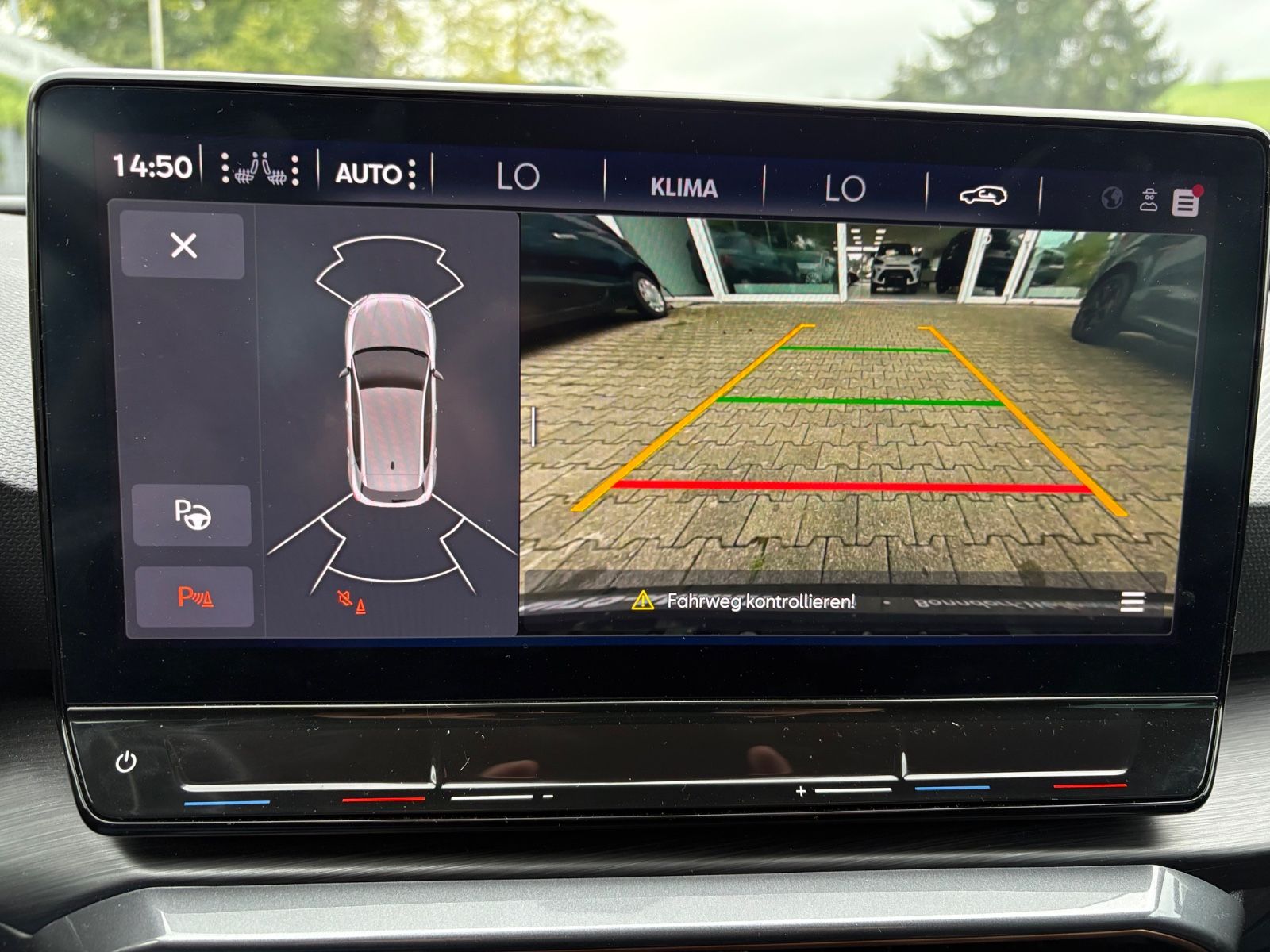 Fahrzeugabbildung CUPRA Leon 1.5 eTSI 110kW DSG NAVI, LED, KAMERA