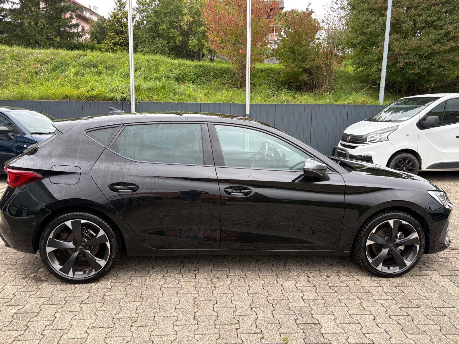 Fahrzeugabbildung CUPRA Leon 1.5 eTSI 110kW DSG NAVI, LED, KAMERA