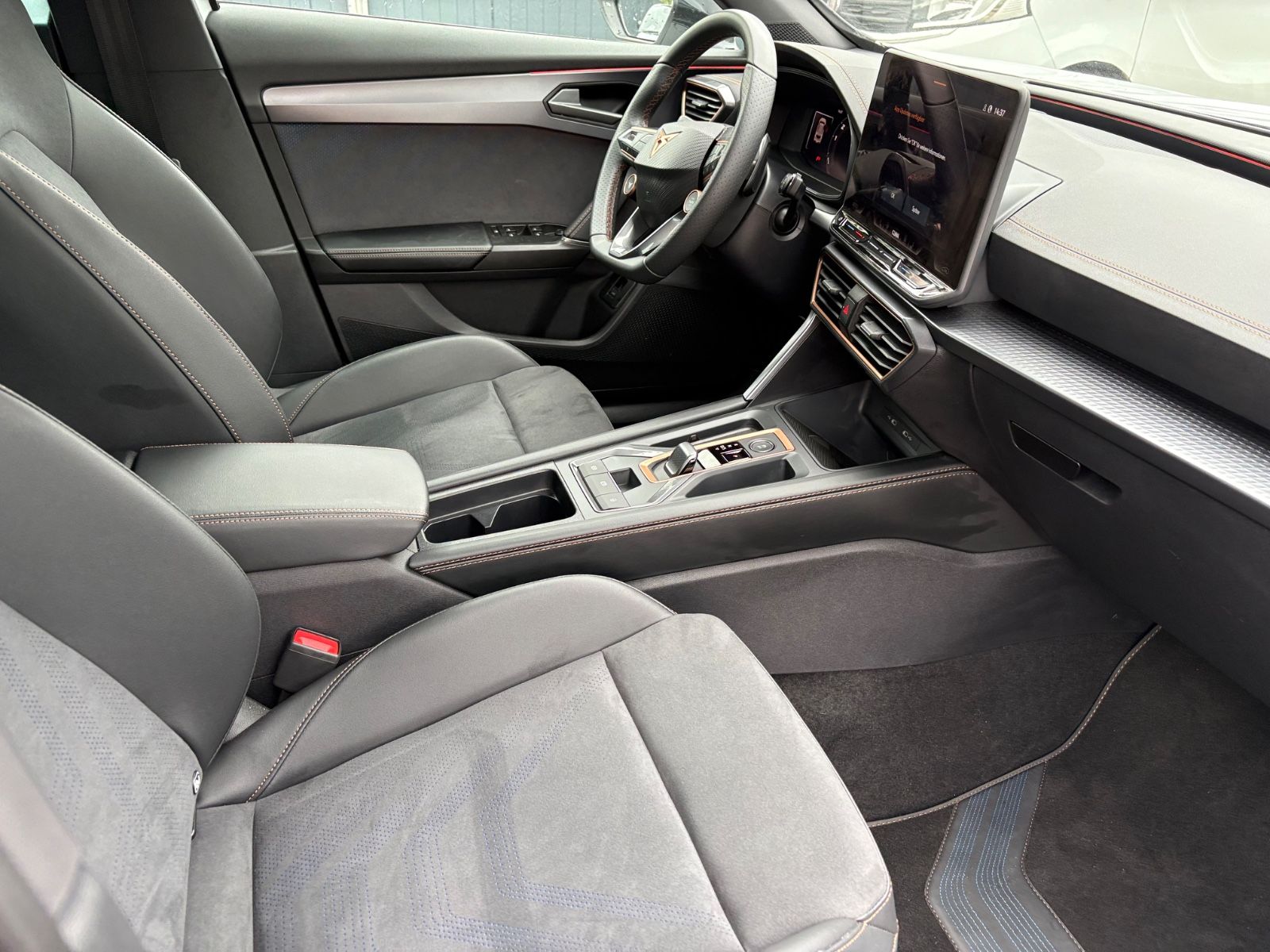 Fahrzeugabbildung CUPRA Formentor VZ 2.0 TSI 245 kW 4Drive