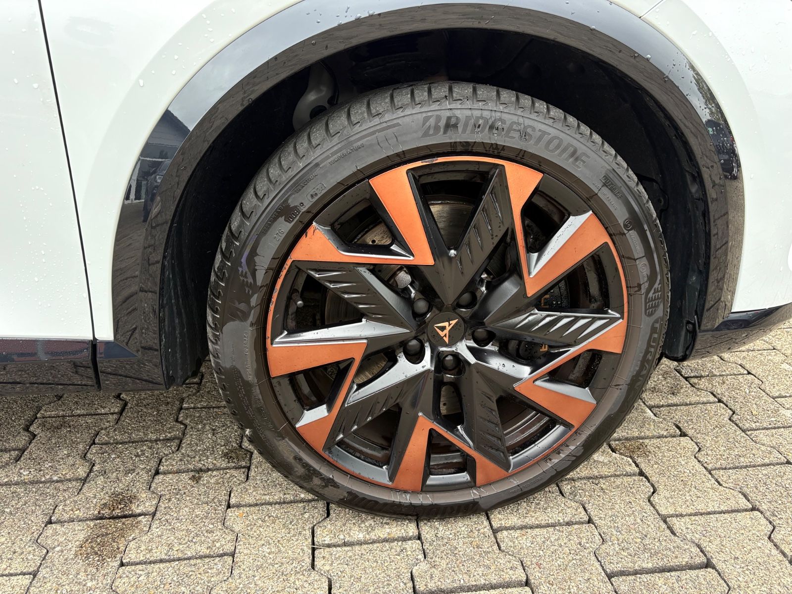 Fahrzeugabbildung CUPRA Formentor VZ 2.0 TSI 245 kW 4Drive
