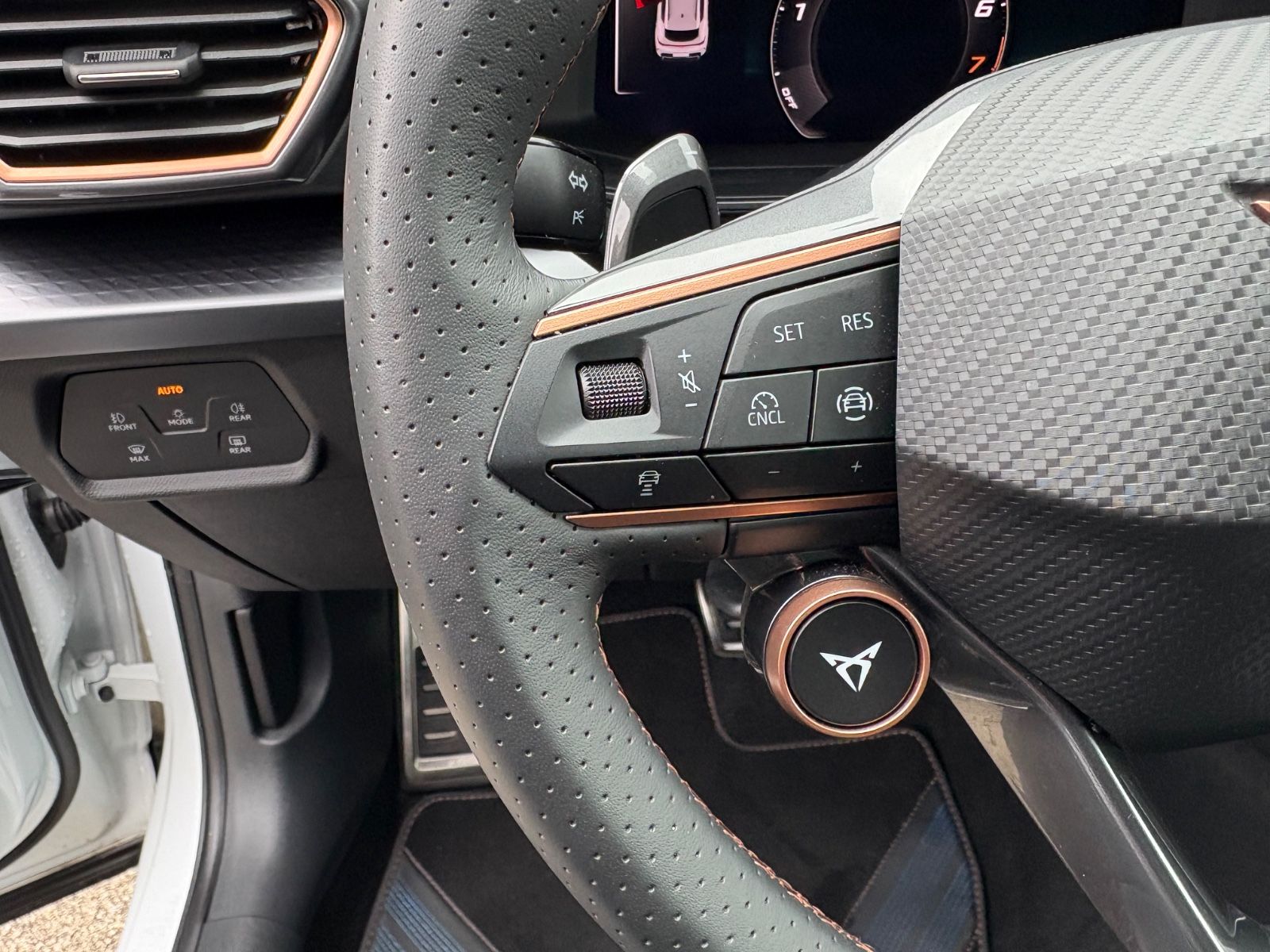 Fahrzeugabbildung CUPRA Formentor VZ 2.0 TSI 245 kW 4Drive