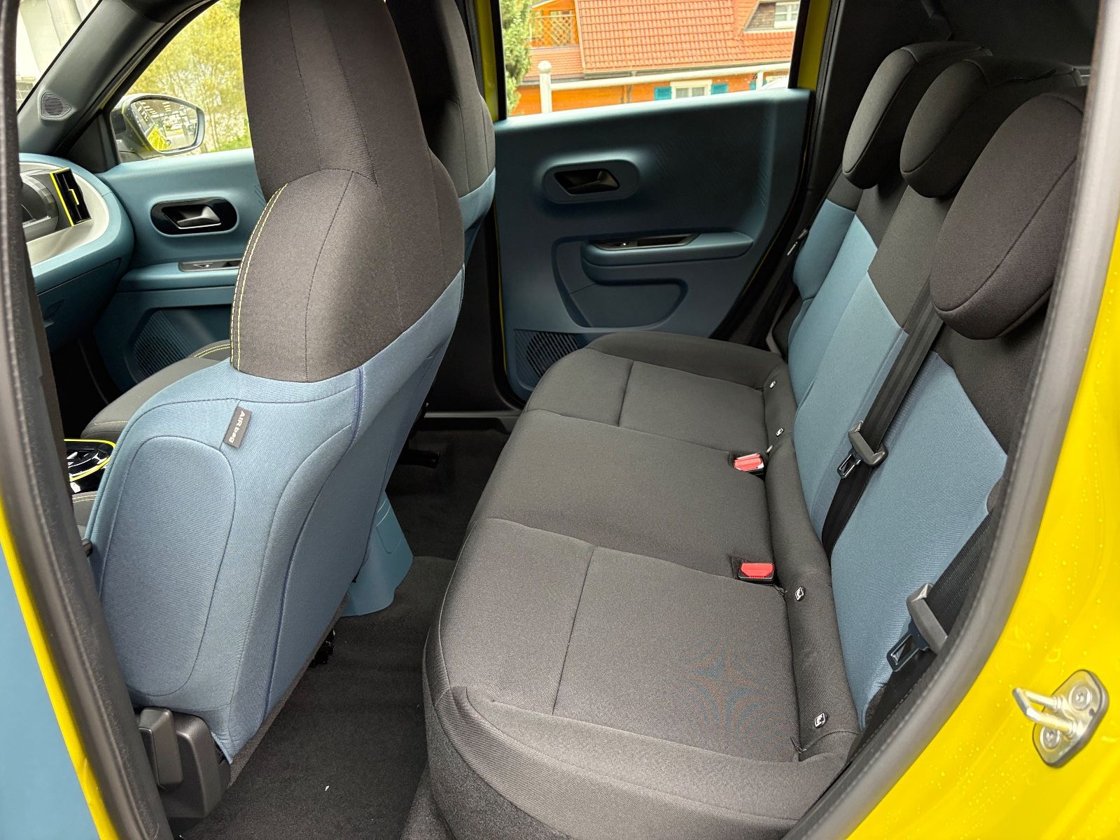 Fahrzeugabbildung Fiat Grande Panda 1.2 Hybrid AUTOMATIK, LED, CARPLAY