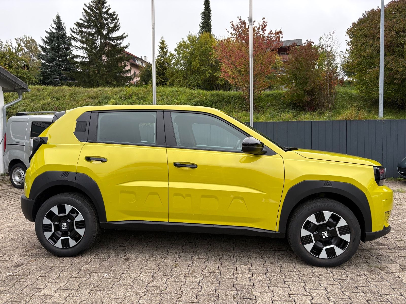 Fahrzeugabbildung Fiat Grande Panda 1.2 Hybrid AUTOMATIK, LED, CARPLAY