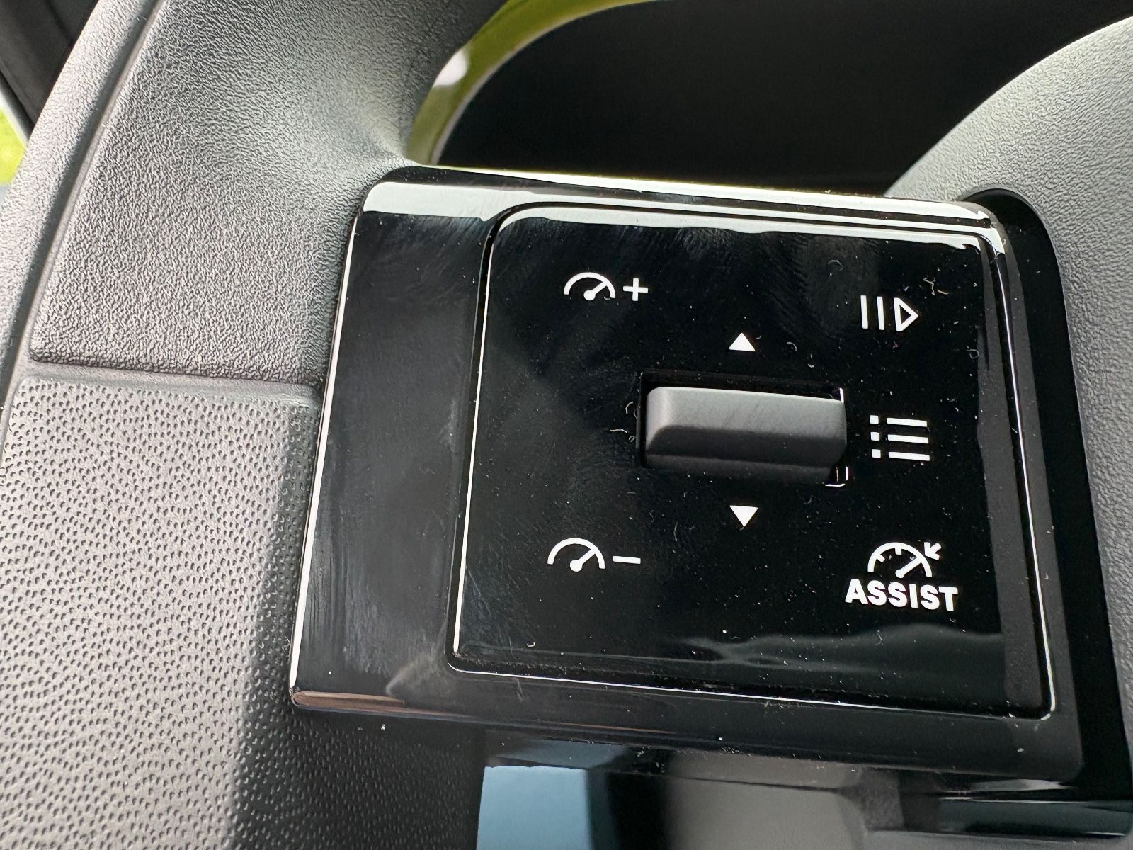 Fahrzeugabbildung Fiat Grande Panda 1.2 Hybrid AUTOMATIK, LED, CARPLAY