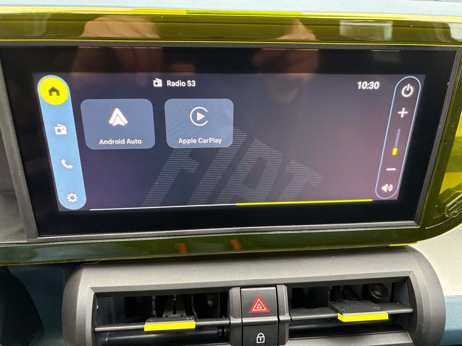 Fahrzeugabbildung Fiat Grande Panda 1.2 Hybrid AUTOMATIK, LED, CARPLAY