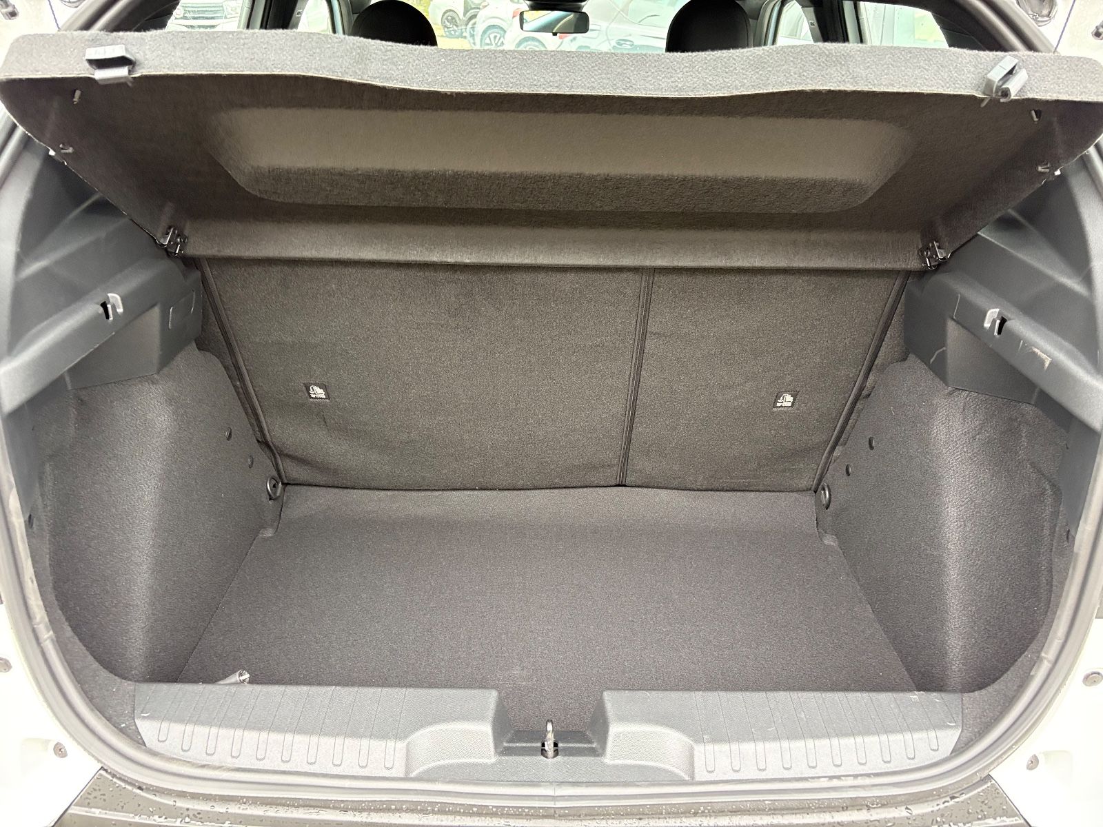 Fahrzeugabbildung Fiat Grande Panda 1.2 Hybrid AUTOMATIK, LED, CARPLAY