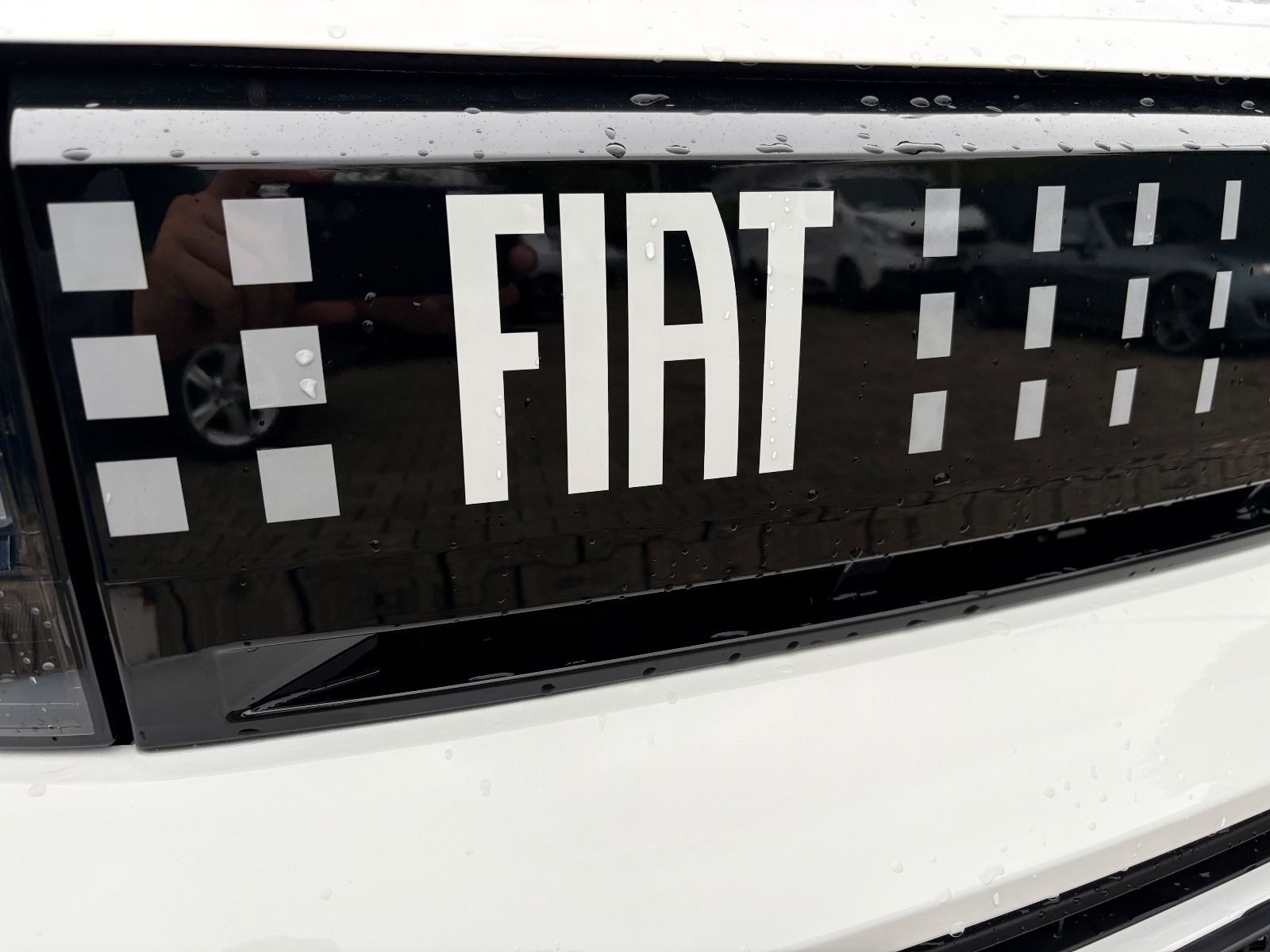 Fahrzeugabbildung Fiat Grande Panda 1.2 Hybrid AUTOMATIK, LED, CARPLAY
