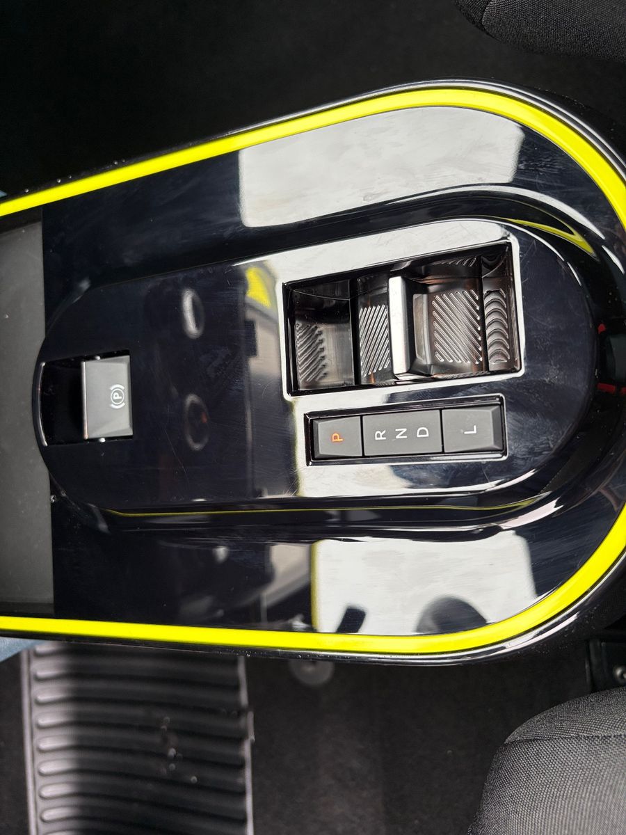 Fahrzeugabbildung Fiat Grande Panda 1.2 Hybrid AUTOMATIK, LED, CARPLAY