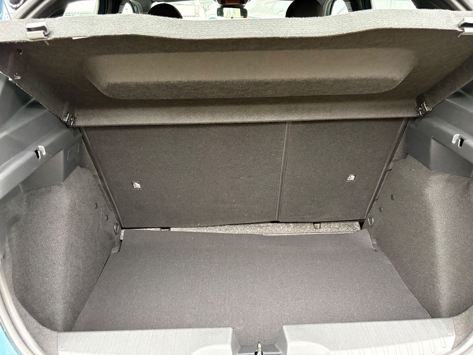 Fahrzeugabbildung Fiat Grande Panda 1.2 Hybrid AUTOMATIK, LED, CARPLAY