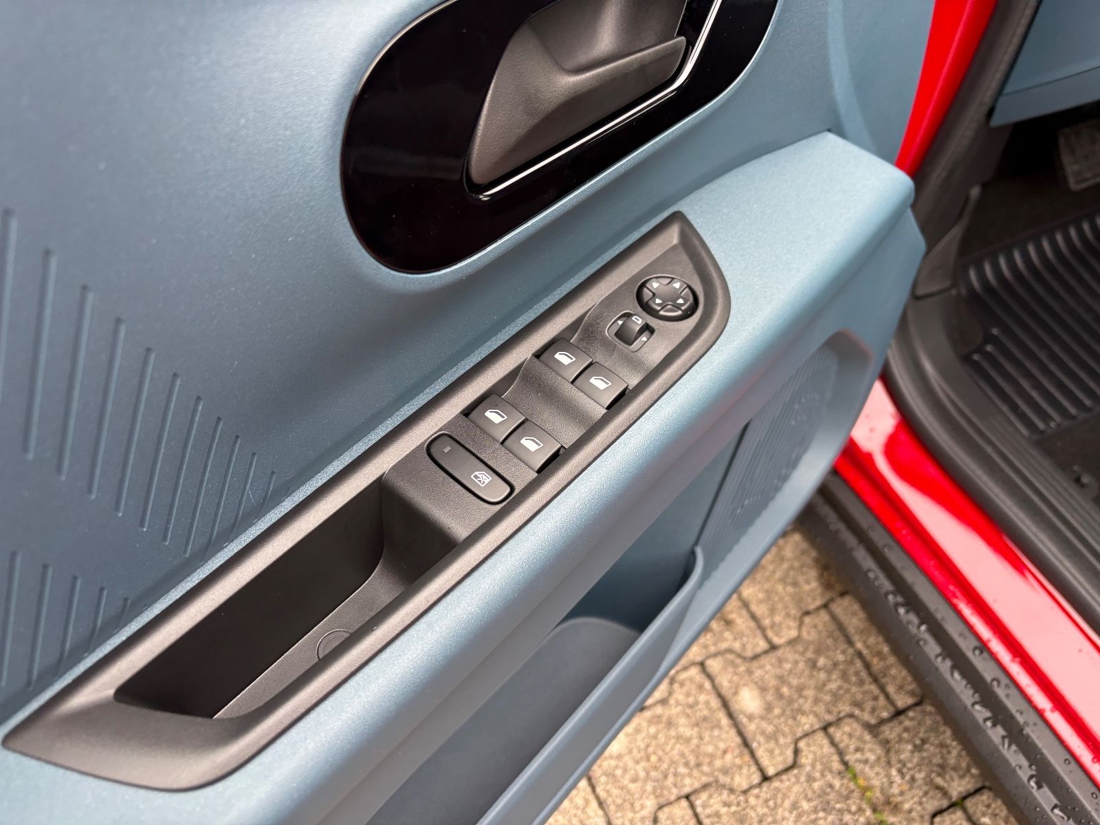 Fahrzeugabbildung Fiat Grande Panda 1.2 Hybrid AUTOMATIK, LED, CARPLAY