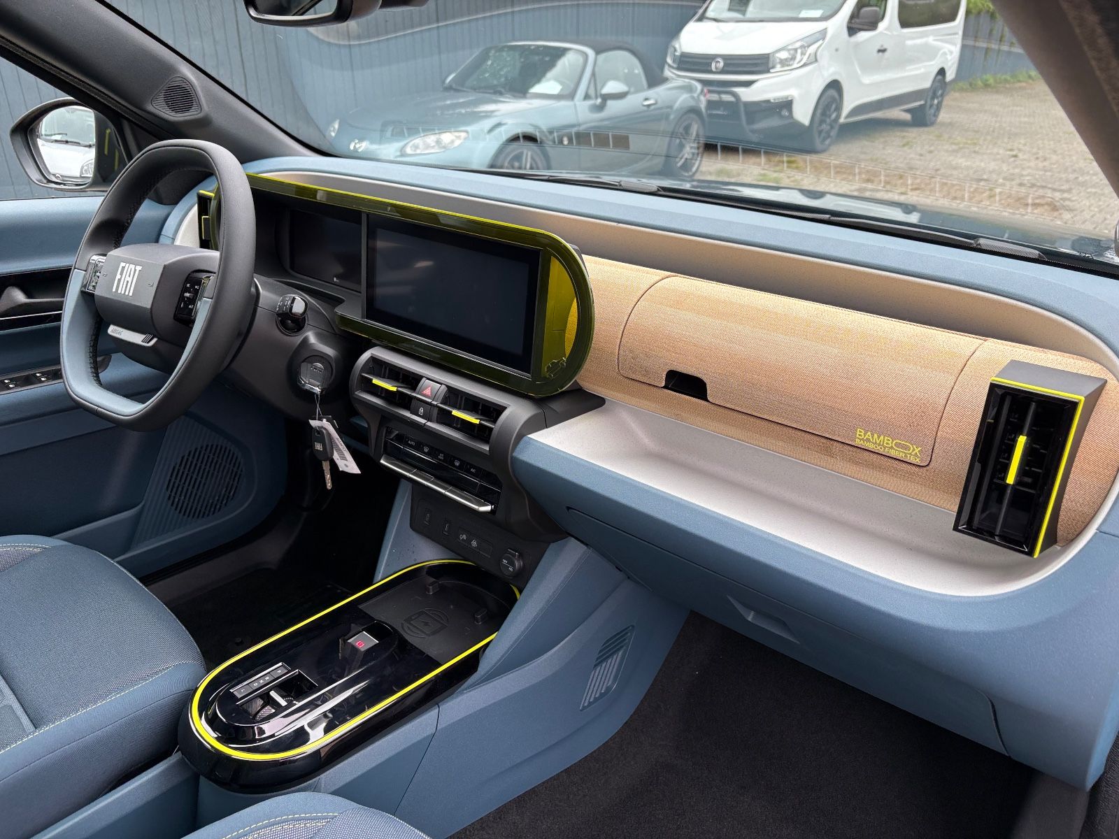 Fahrzeugabbildung Fiat Grande Panda 1.2 Hybrid  La Prima