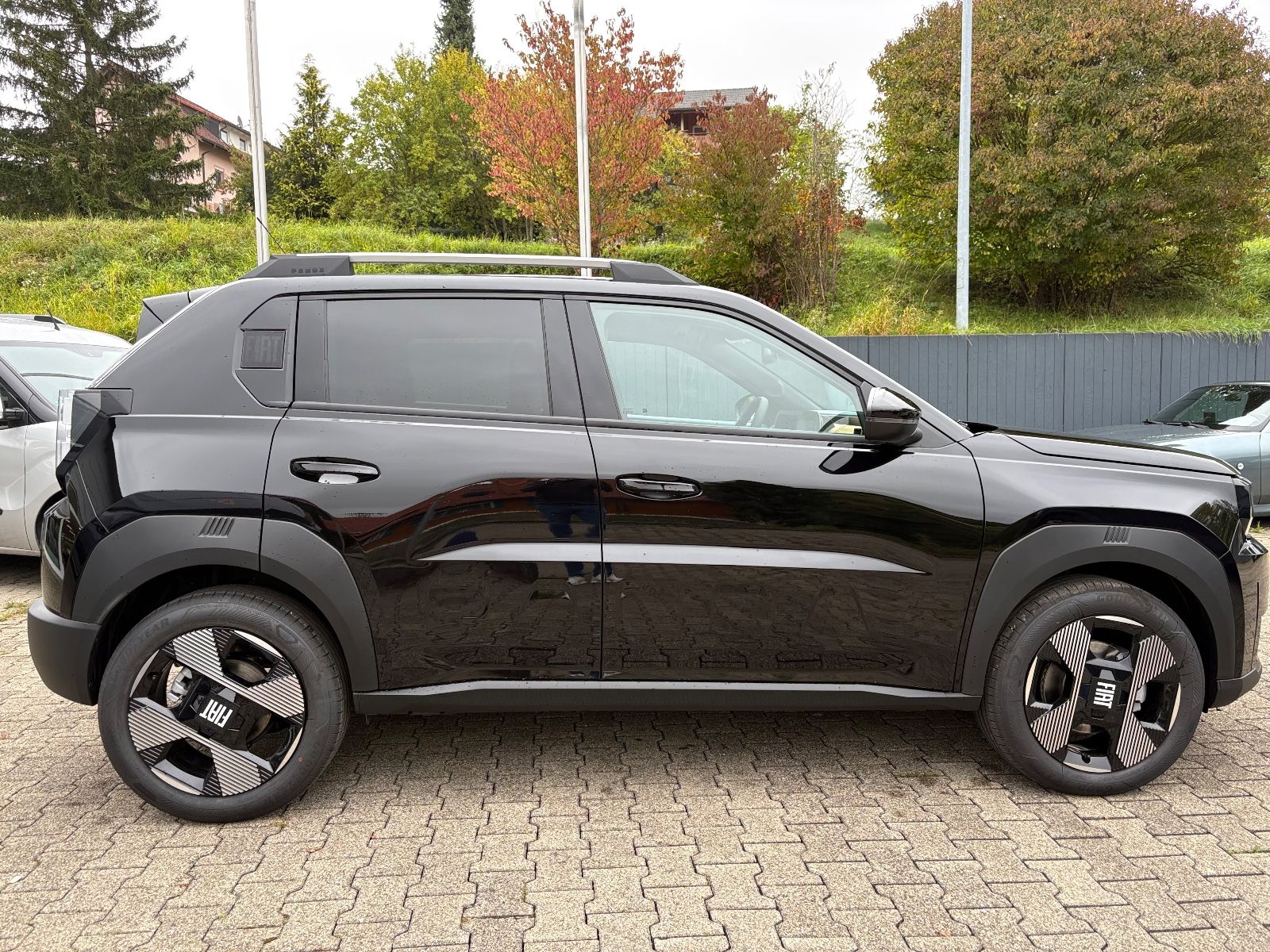 Fahrzeugabbildung Fiat Grande Panda 1.2 Hybrid  La Prima
