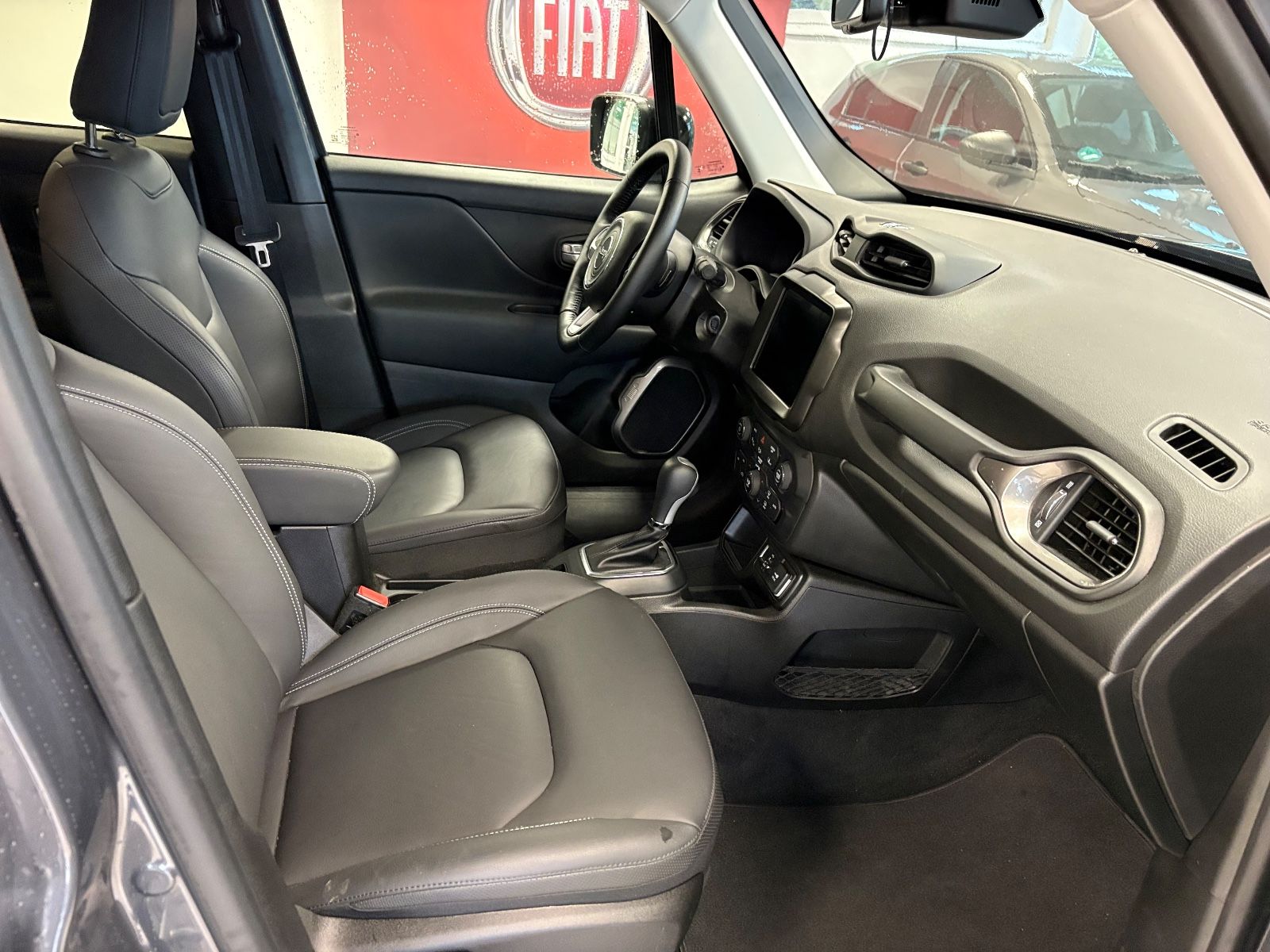 Fahrzeugabbildung Jeep Renegade AUTOMATIK, LED, KAMERA, LEDER