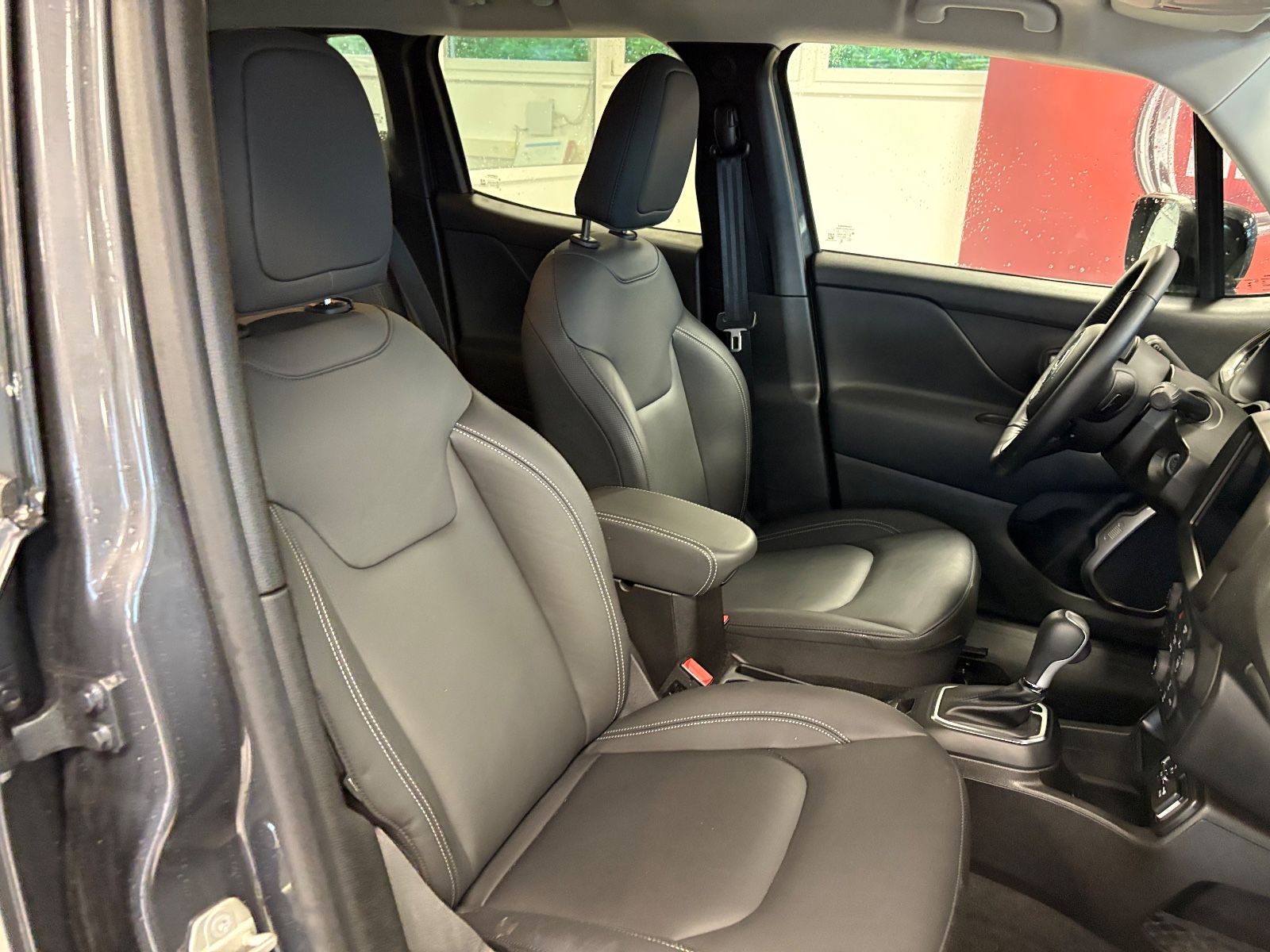 Fahrzeugabbildung Jeep Renegade AUTOMATIK, LED, KAMERA, LEDER