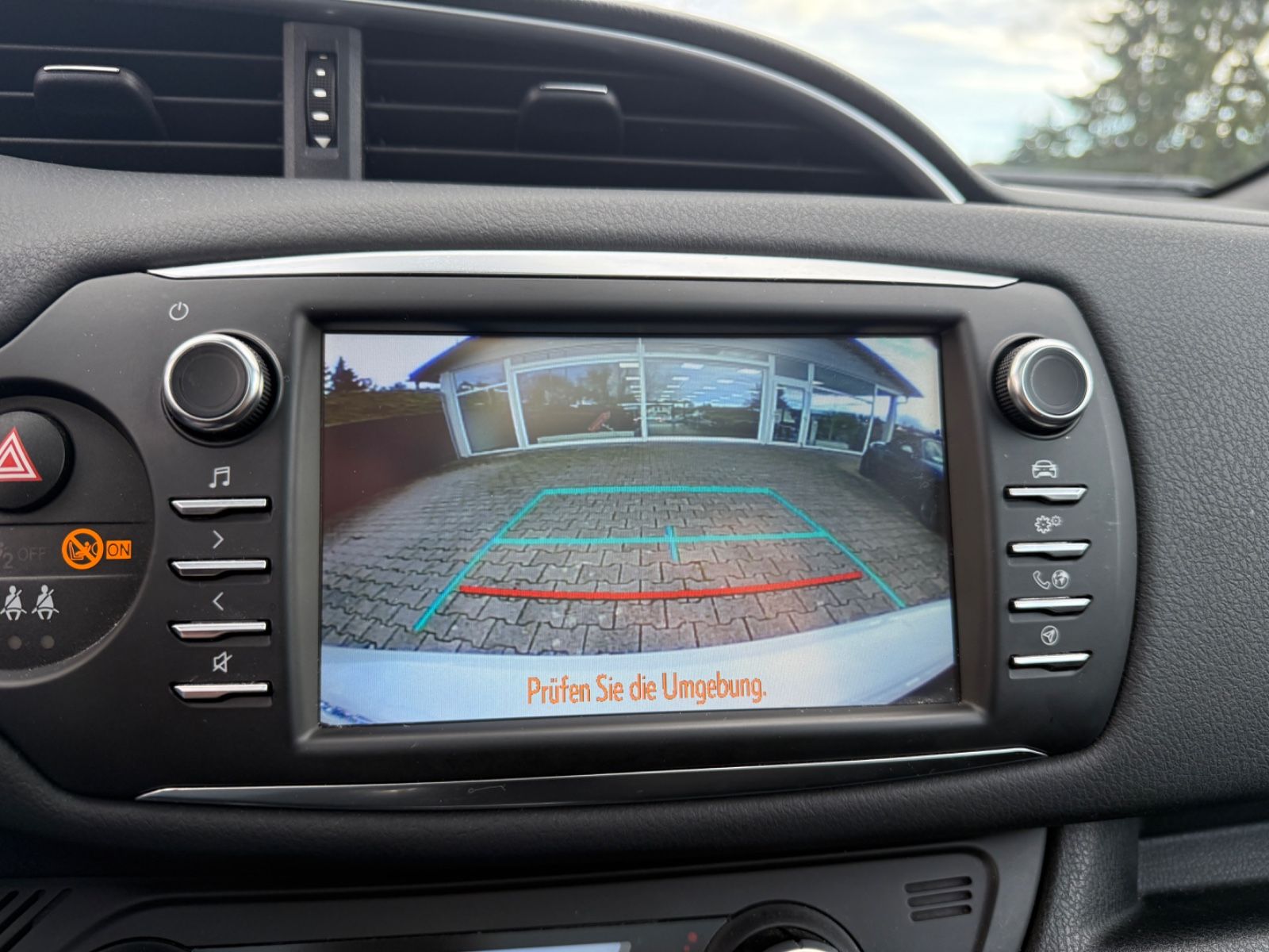 Fahrzeugabbildung Toyota Yaris NAVI, SITZHEIZUNG