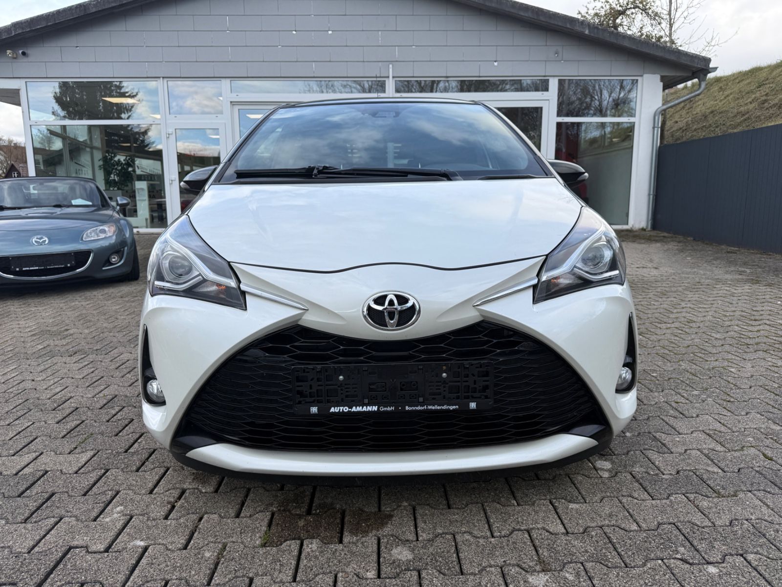 Fahrzeugabbildung Toyota Yaris NAVI, SITZHEIZUNG