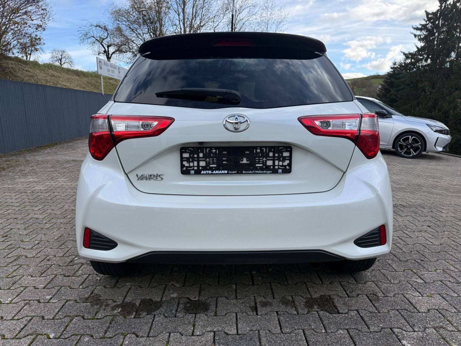 Fahrzeugabbildung Toyota Yaris NAVI, SITZHEIZUNG